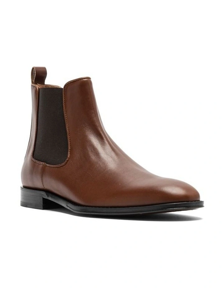Saddleview Chelsea Boot in Brown image 1