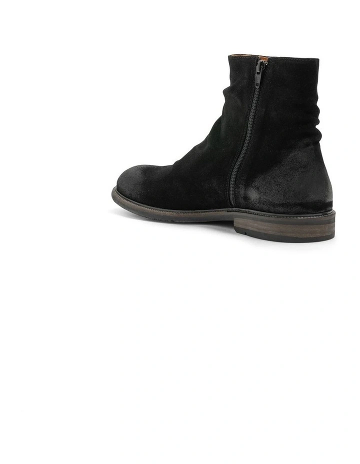 Port Wells Zip Boot in Black image 4