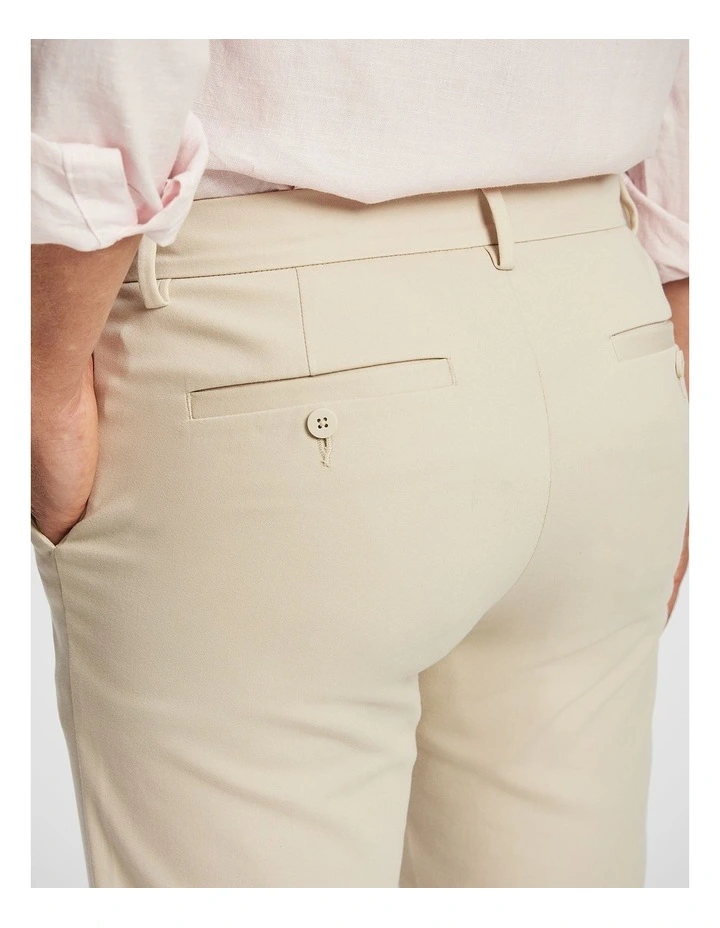 Energy Regular Chino in Natural image 4