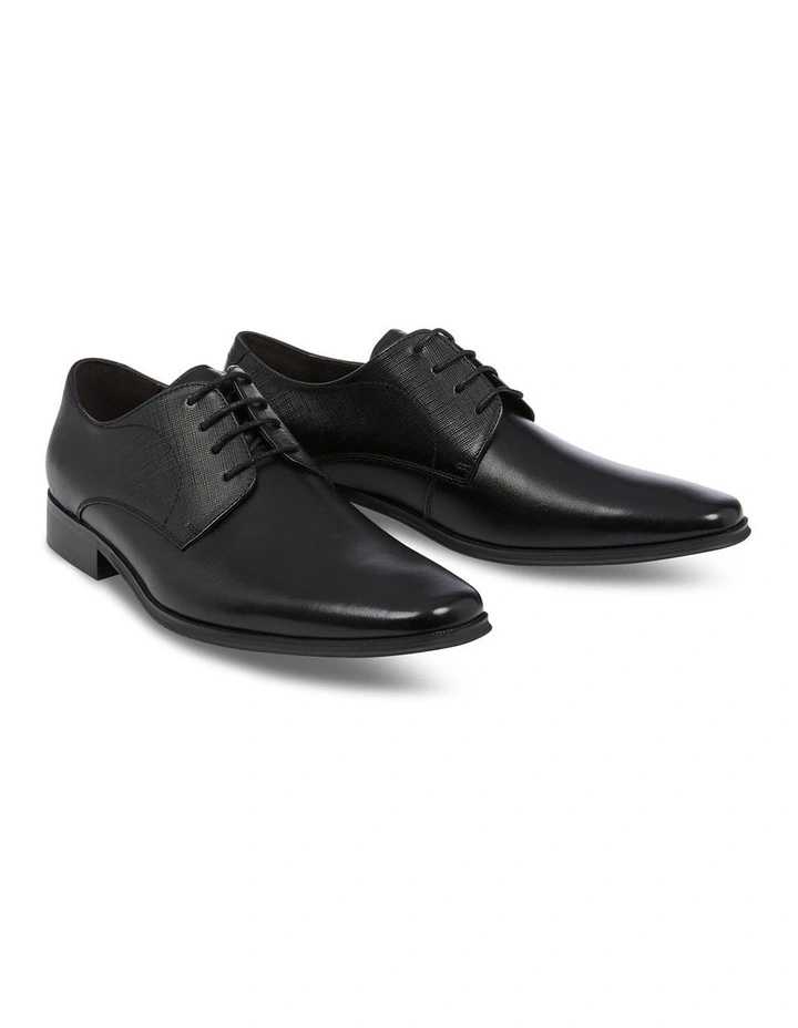 Richie Textured Shoe in Black image 3
