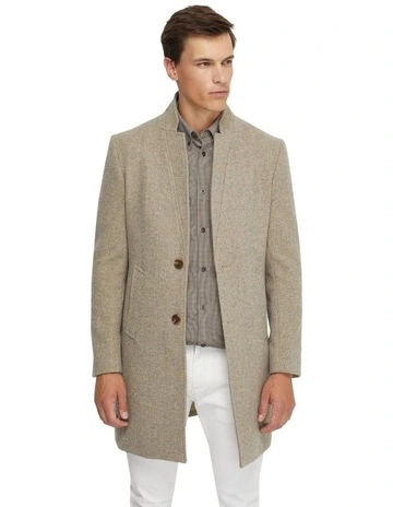 Austin Herringbone Wool Rich Coat in Natrual