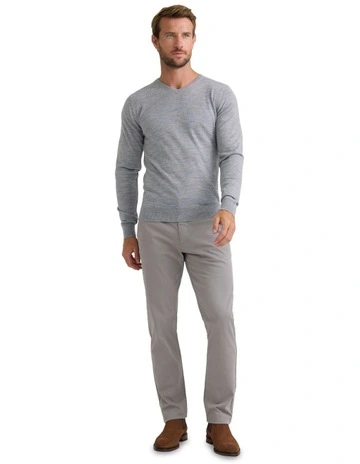 Basic V-Neck Pure Wool Pullover in Grey