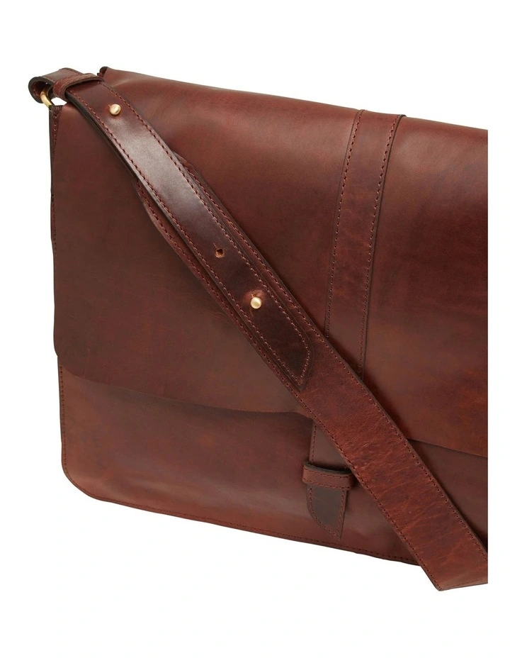 Josh Leather Messenger Bag in Choc Oil Pull Up image 3