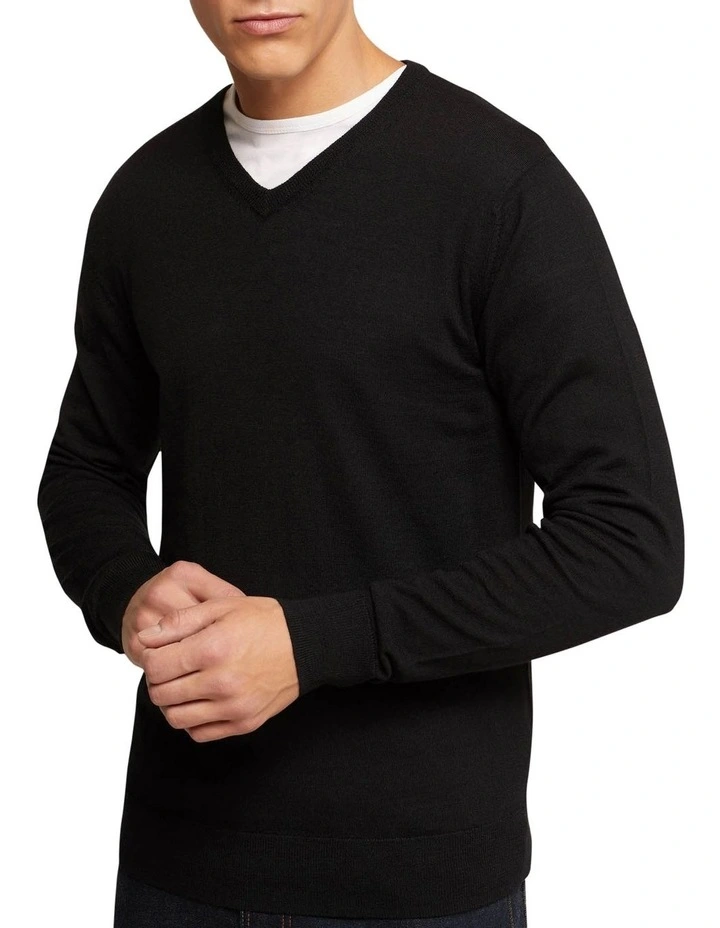 V-Neck Pure Merino Wool Pullover in Black image 4
