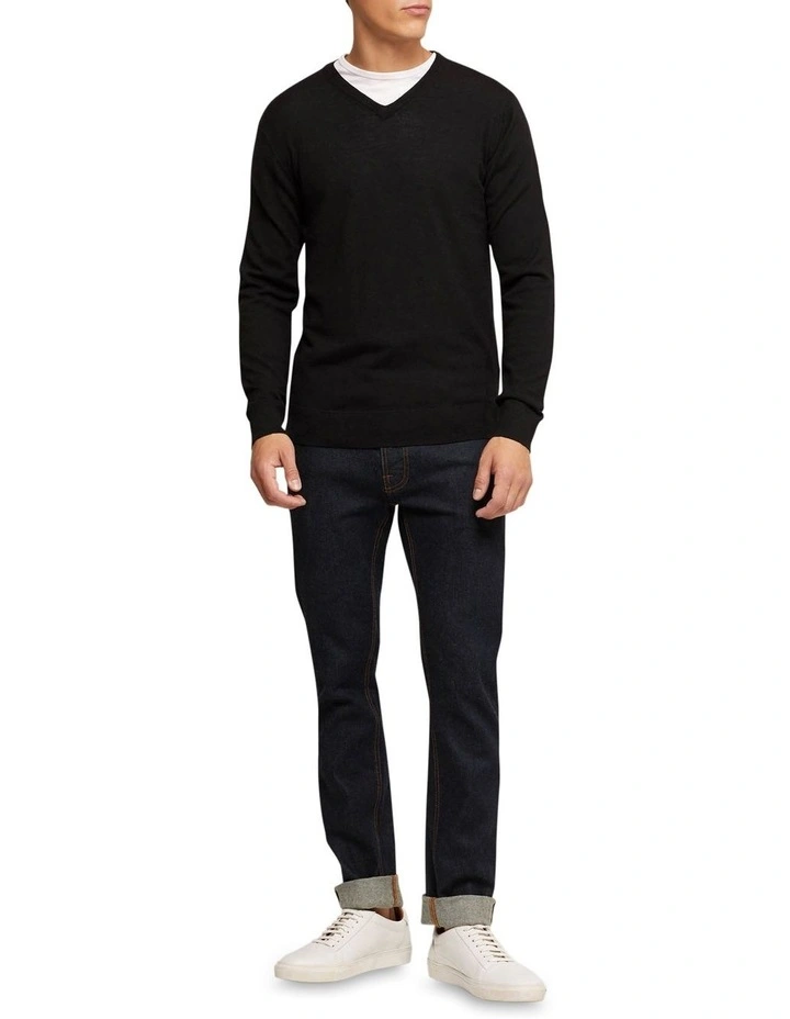 V-Neck Pure Merino Wool Pullover in Black image 5