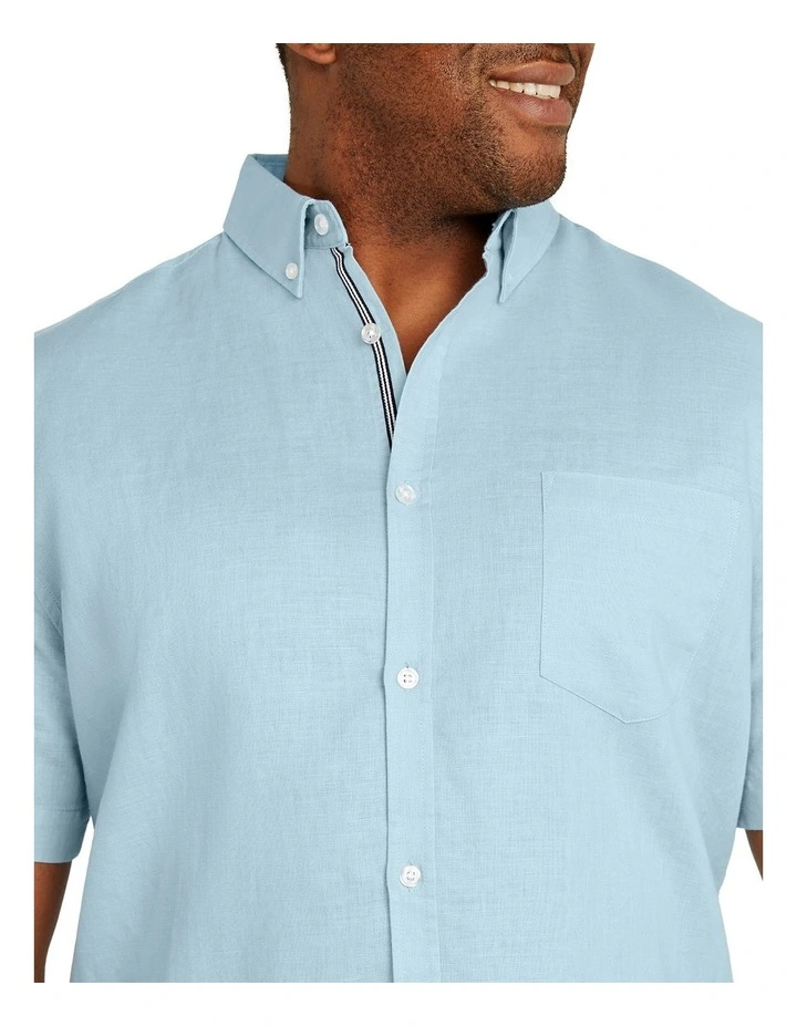Fresno Linen Shirt in Sky image 3
