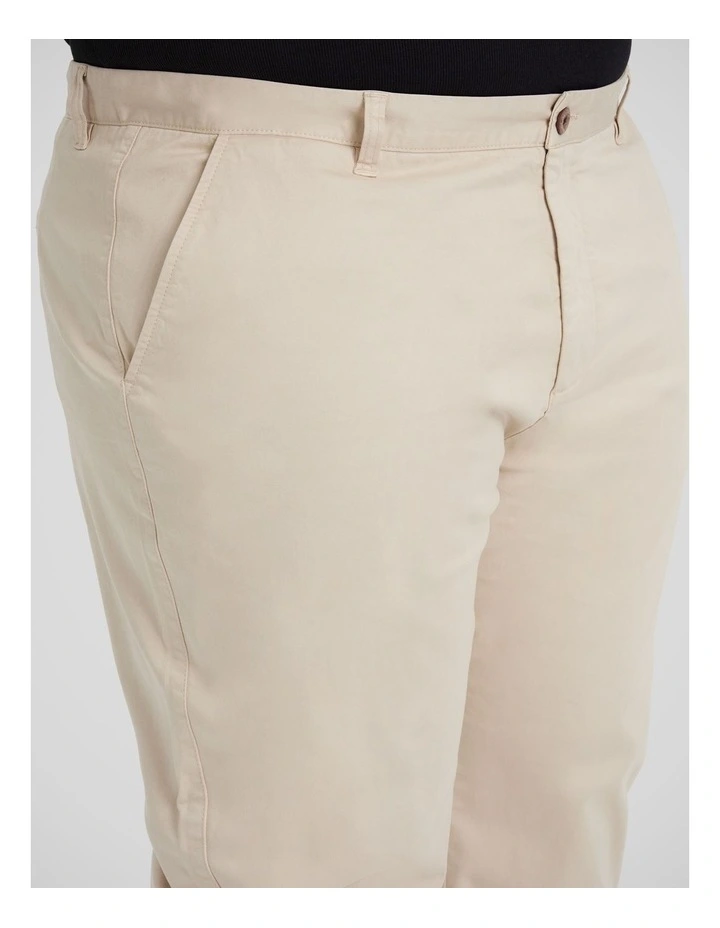 Brando Classic Chino in Chalk image 3