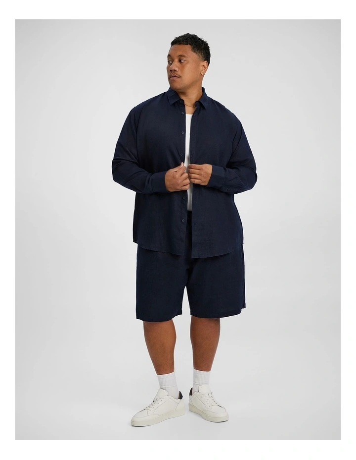 Resort Linen Shorts in Ink image 4
