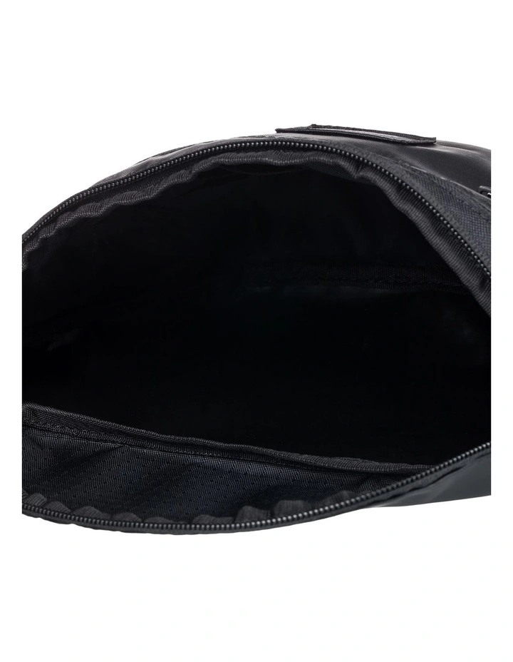 Bali 3 Lt Waistepack in Black image 4