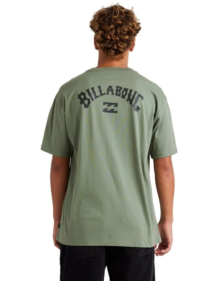 Team Arch T-shirt in Green image 2