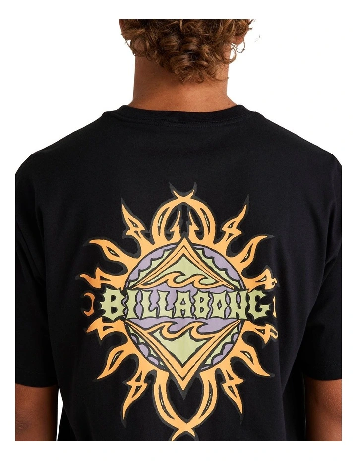 Sun Up T-shirt in Black image 4