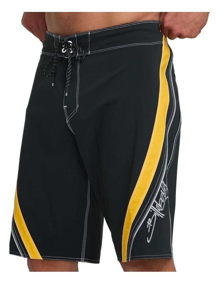 Fluid 2K Pro Boardshorts in Black image 4