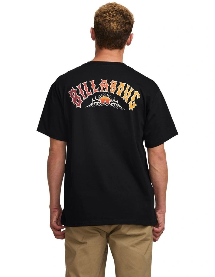 Throwback Regular T-shirt in Black image 2