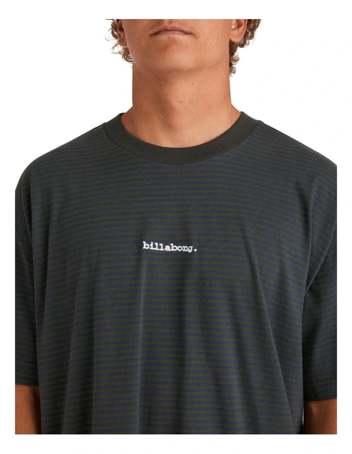 Absense T-shirt in Green image 4