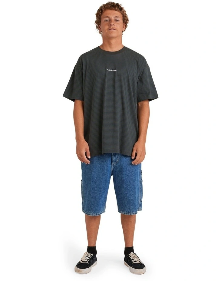 Absense T-shirt in Green image 5
