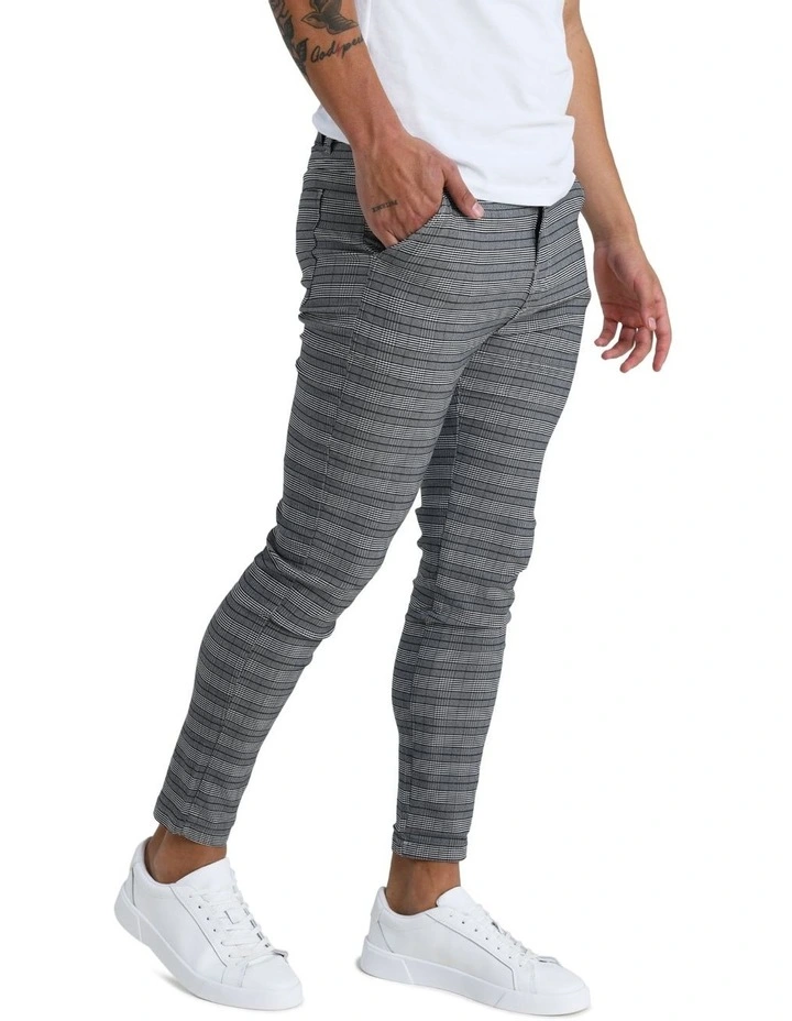 Essex Classic Checkered Pant in Grey image 3
