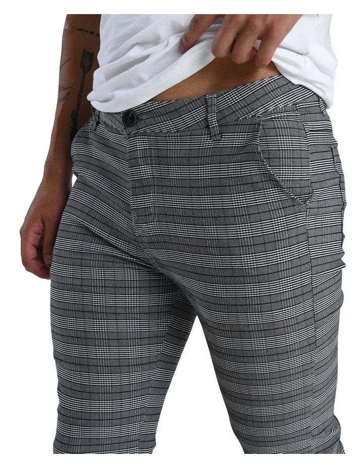 Essex Classic Checkered Pant in Grey image 7