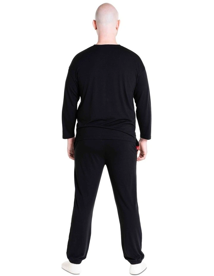 Long Sleeve T-shirt in Black image 2