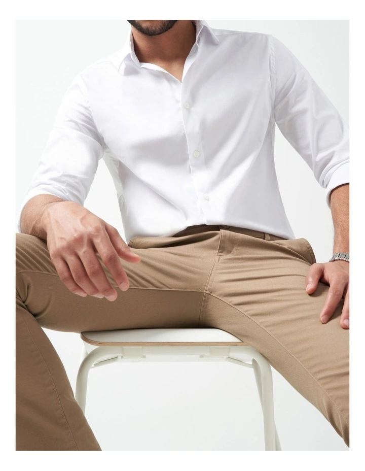 Advanced Chino Pant 2.0 in Khaki image 4