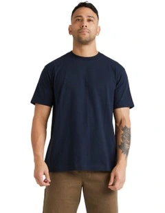 Basic T-shirt in Navy