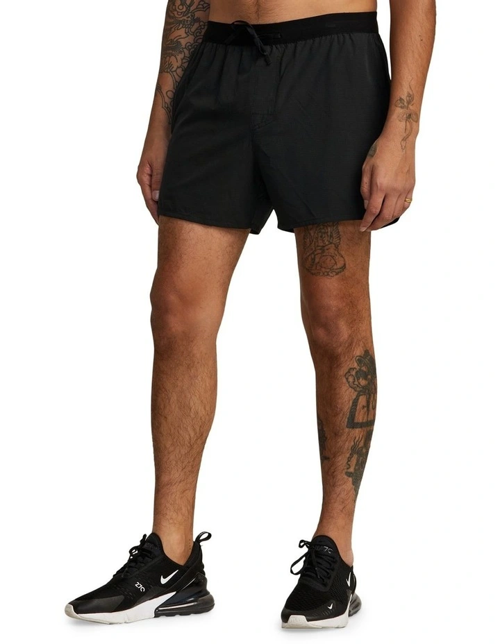 Runner 14 Inch Walkshorts in Black image 3