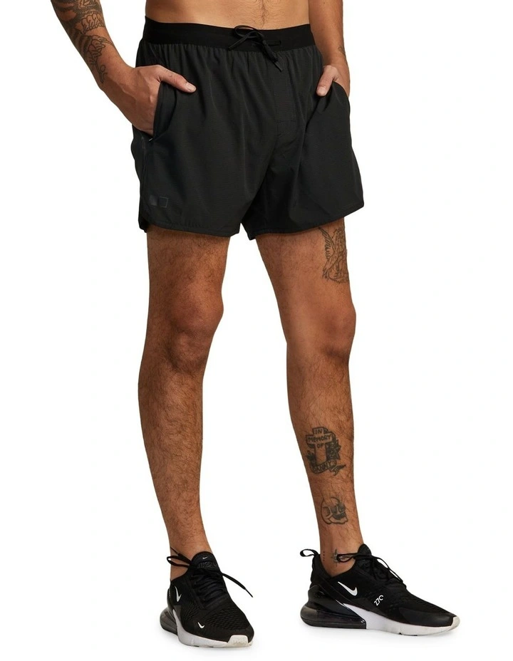 Runner 14 Inch Walkshorts in Black image 7