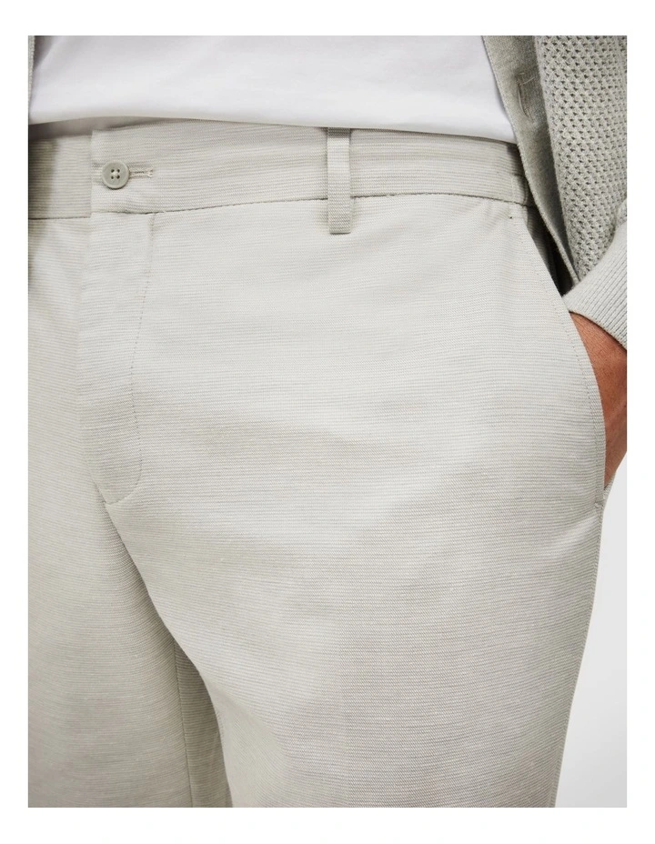 The Everyday Pant in Light Grey image 4