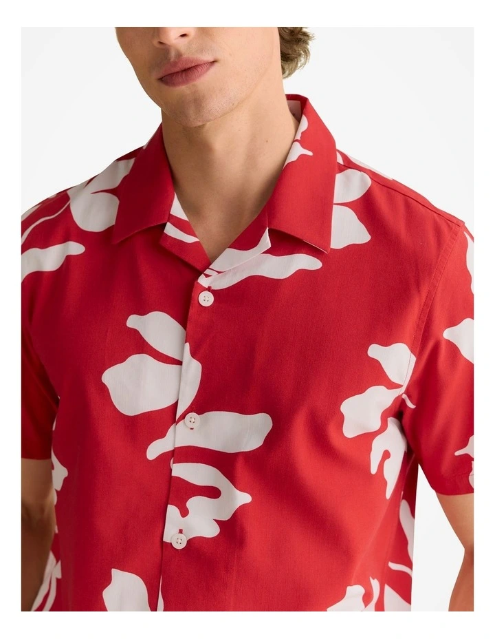 Palm Leaf Short Sleeve Shirt in Deep Red image 3
