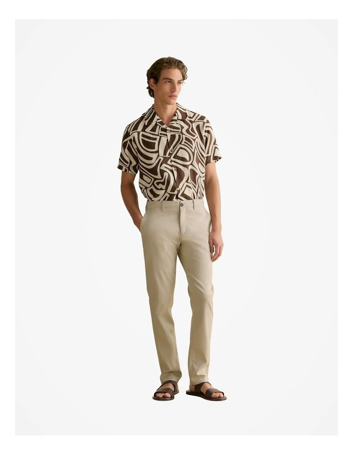 Kai Linen Short Sleeve Shirt in Chocolate image 3