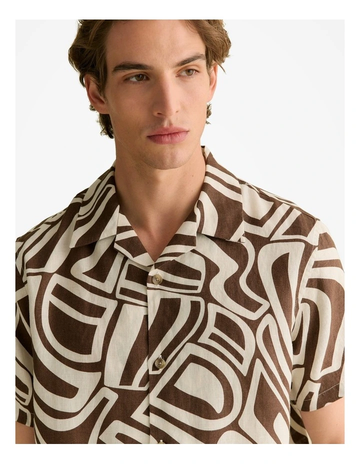 Kai Linen Short Sleeve Shirt in Chocolate image 6