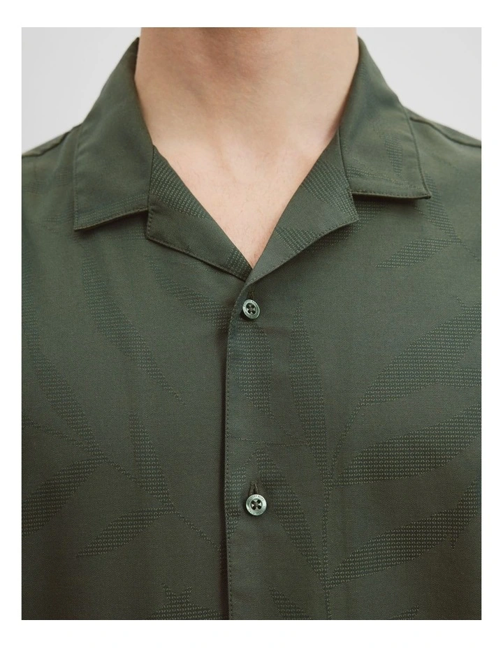 Cotton Short Sleeve Revere Jacquard Shirt in Dark Green image 3