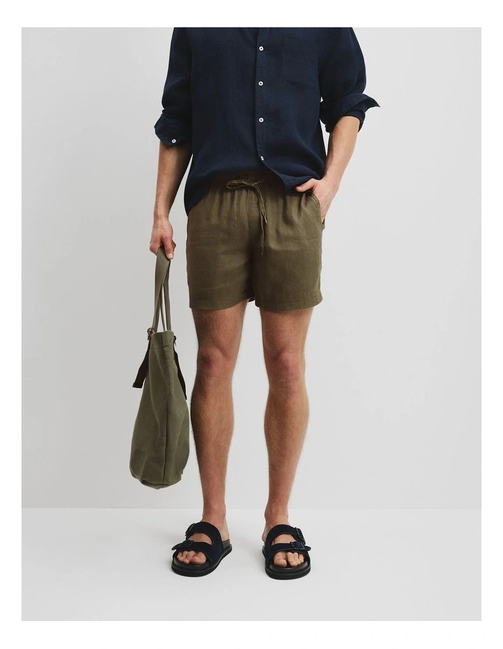 Organically Grown Linen Drawcord Short in Moss Green image 2