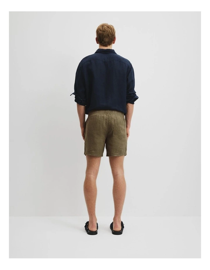 Organically Grown Linen Drawcord Short in Moss Green image 4