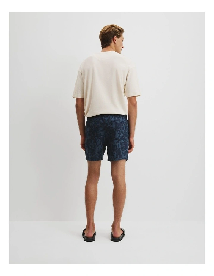 Organically Grown Linen 6'' Print Drawcord Short in Denim Blue image 4