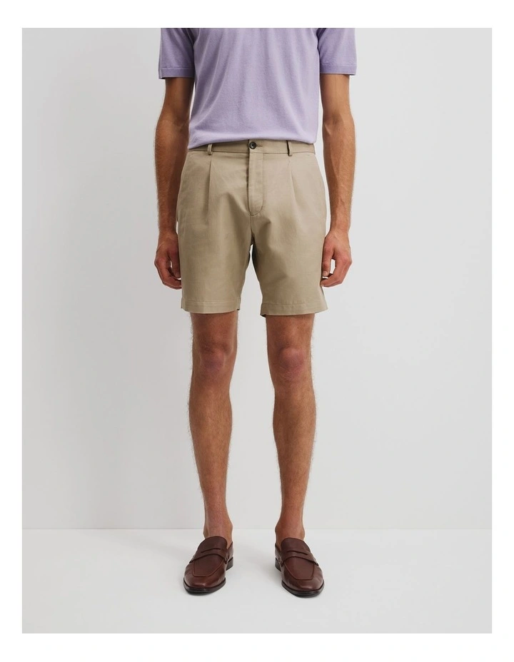 Tailored Cotton Linen Short in Mushroom image 2