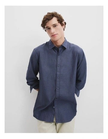 Organically Grown Cotton Regular Fit Herringbone Shirt in Navy
