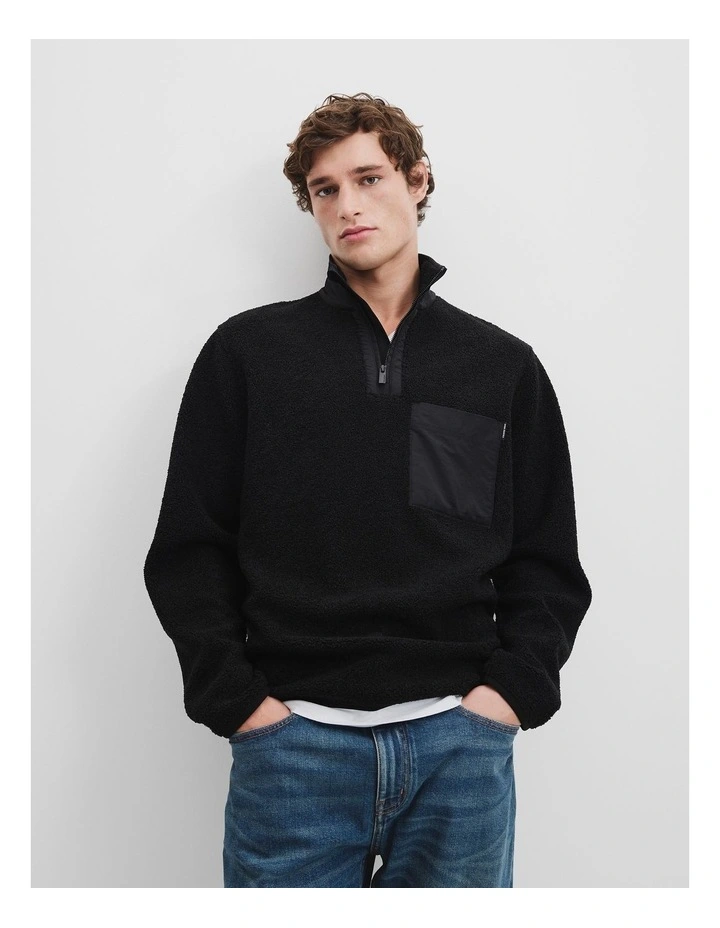Fleece 1/2 Zip in Black image 1
