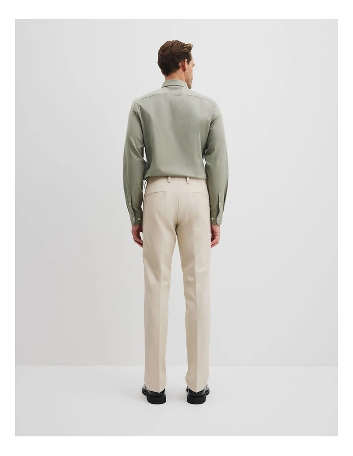 Regular Fit Cotton Travel Pant in Porcelain image 4