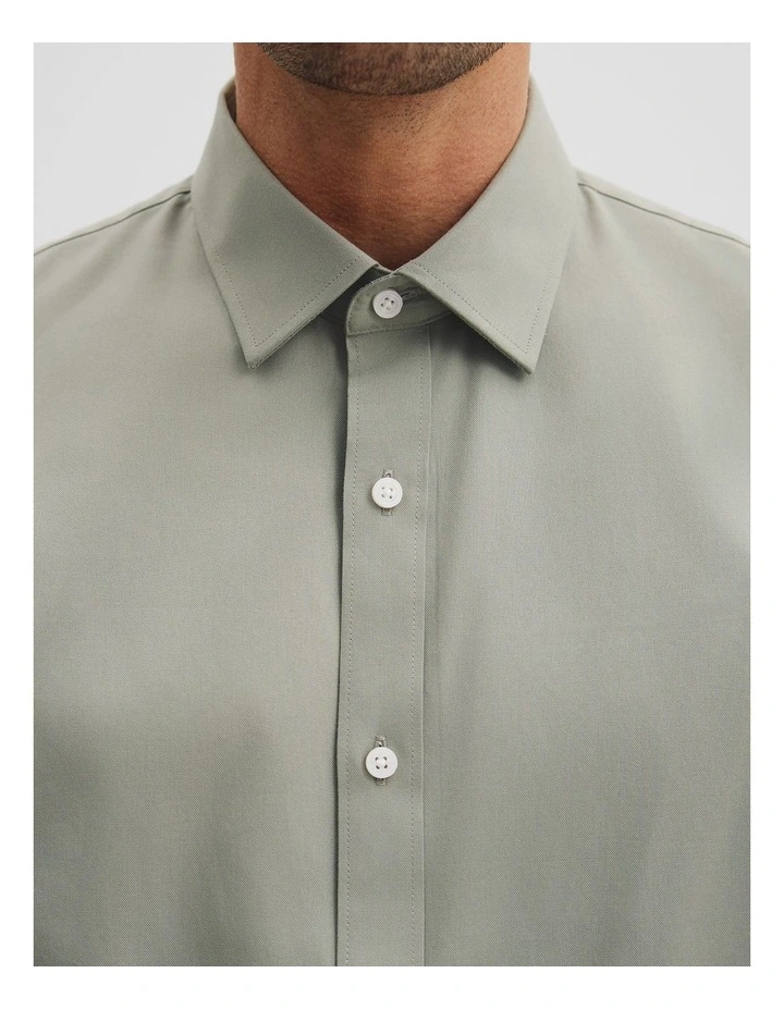 Regular Fit Oxford Shirt in Eucalyptus image 2