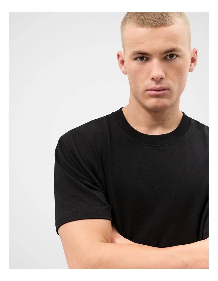 Relaxed T-Shirt in Black image 4