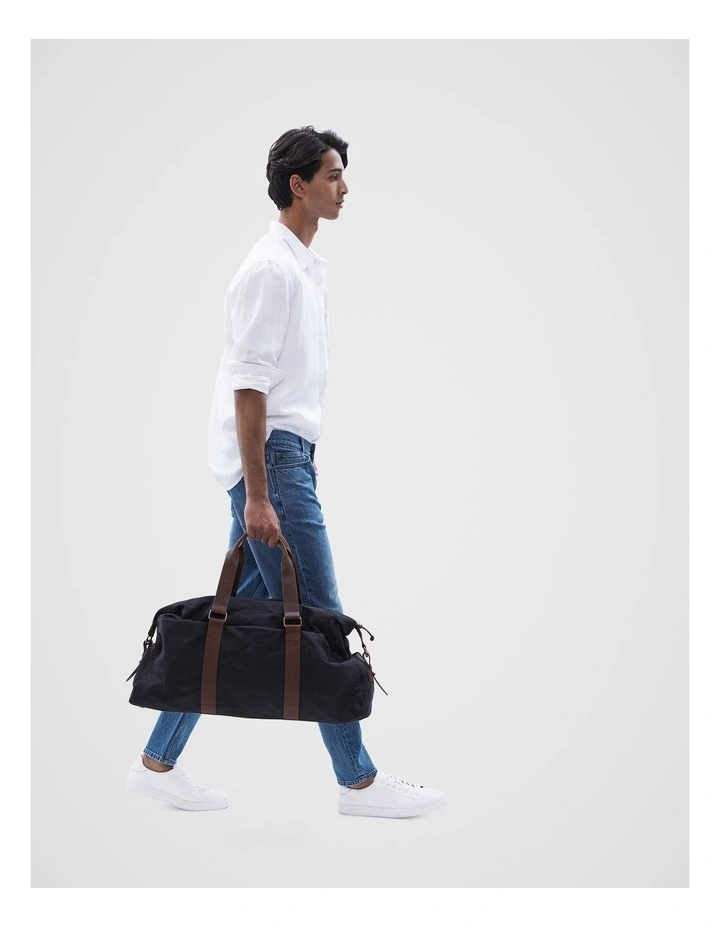 Blake Weekender Bag in Navy image 5
