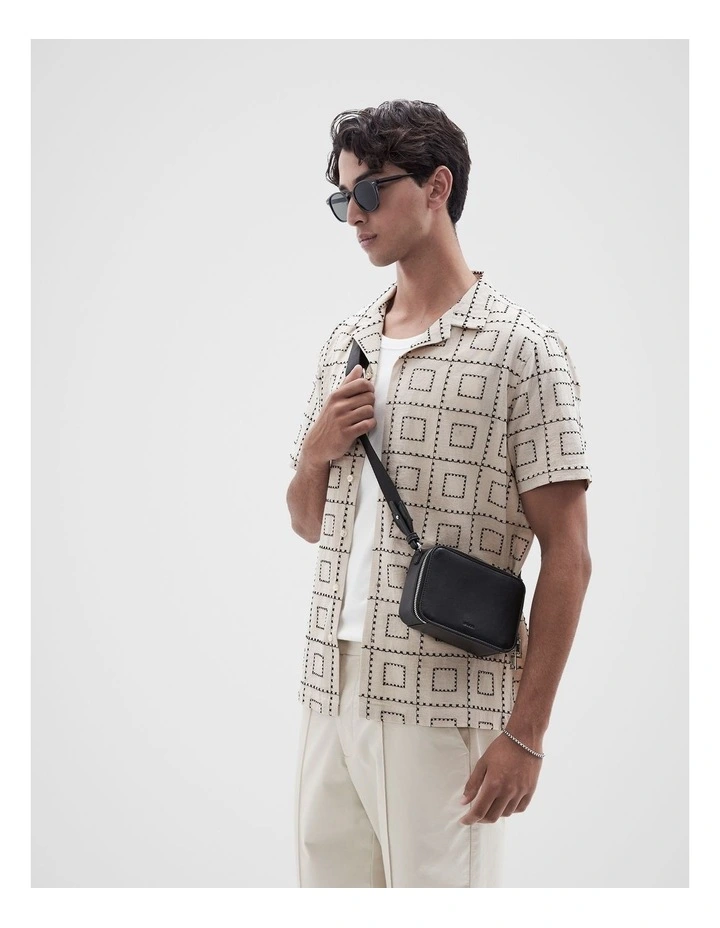 Xander Cross Body in Black image 5