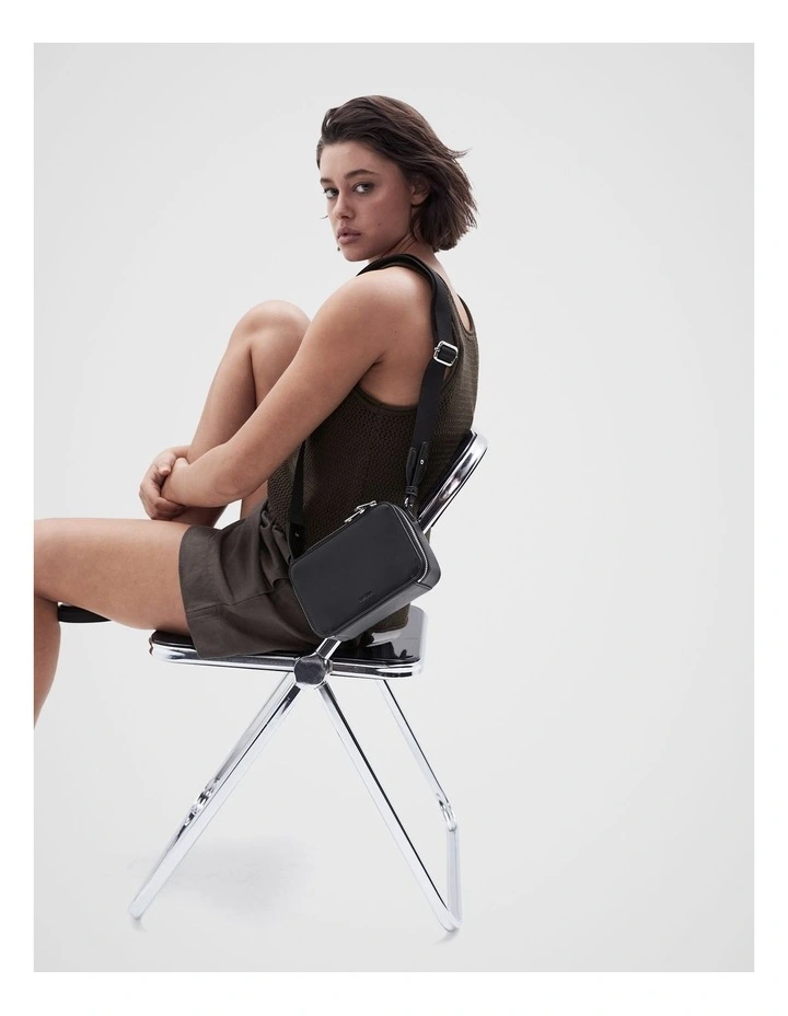 Xander Cross Body in Black image 6