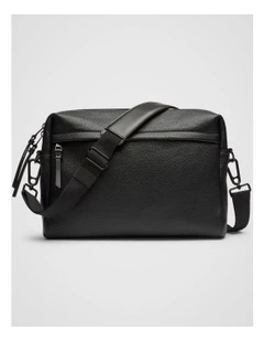 Zac Messenger in Black