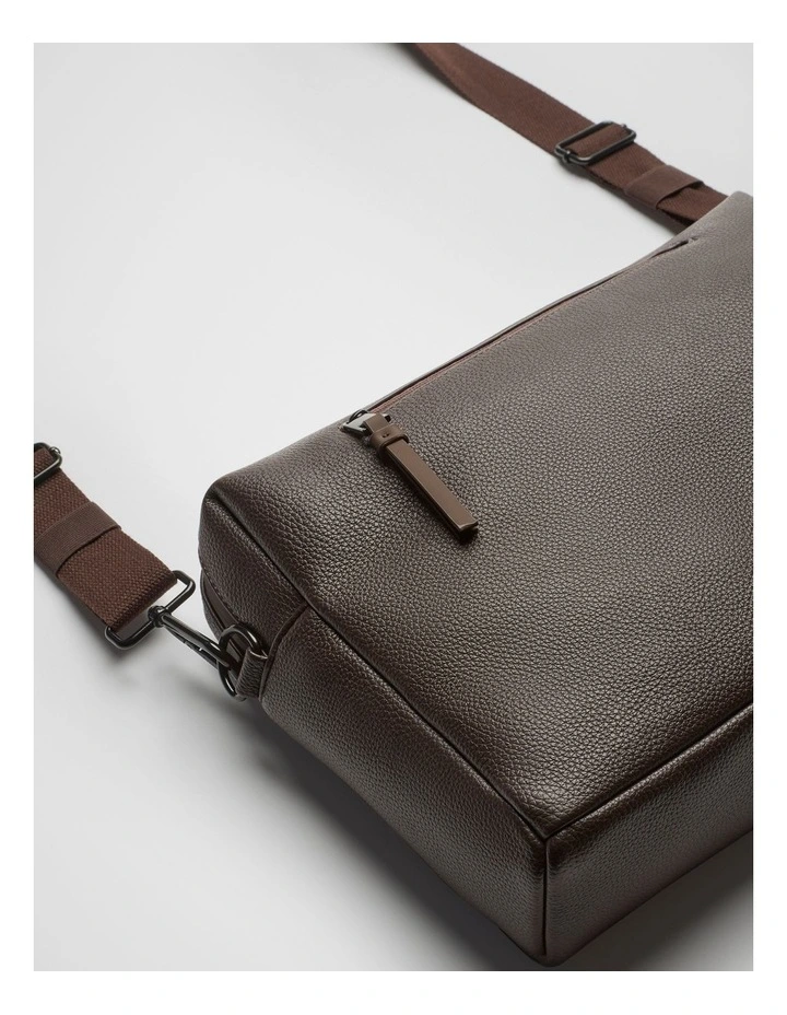 Zac Messenger in Brown image 3