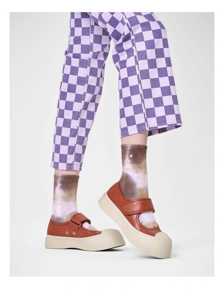 Tie-Dye Studd Sneaker Crew Socks in White image 2