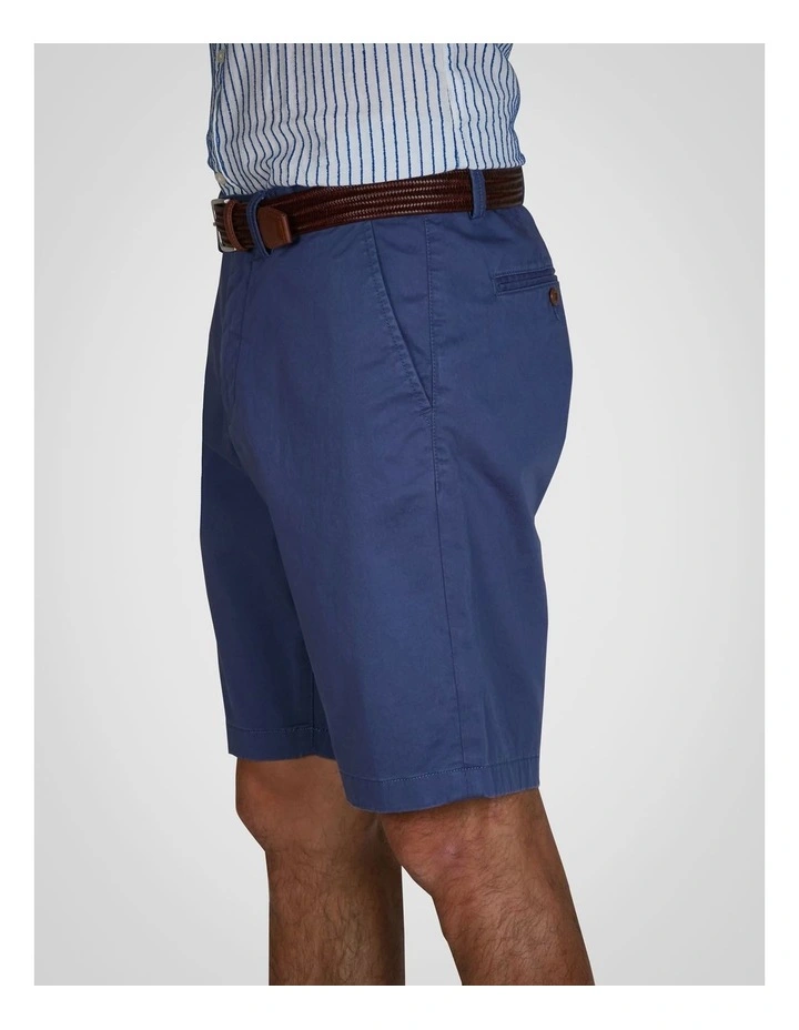 Relaxed Fit Twill Shorts in Dusty Navy image 3