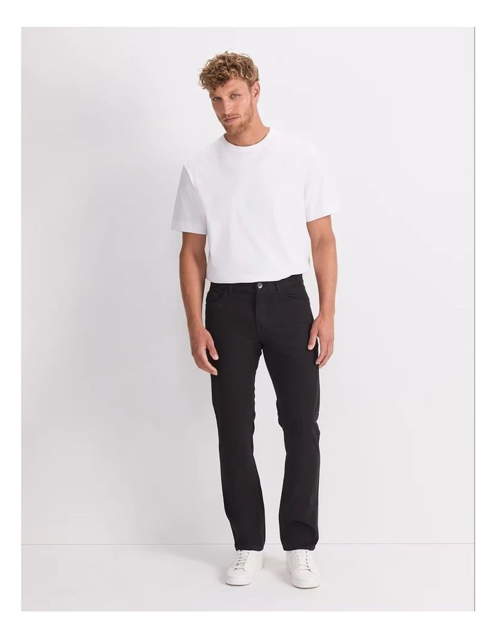 Bedford Jeans in Black image 4