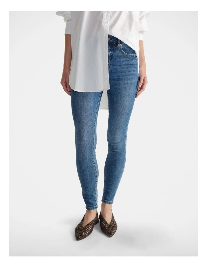 Evie High Rise Skinny Jean in Mid Blues image 3