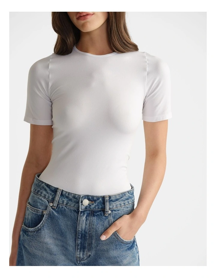 Seamless Fitted Tee in White image 3